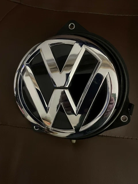vw-golf-mk7-rear-boot-handle-tailgate-release-catch-badge-5g6827469f