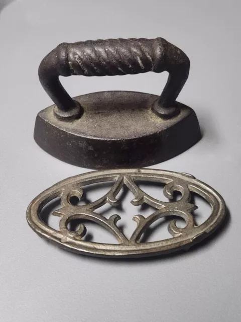 Mini Cast Iron Salesman Sample Iron With Trivet