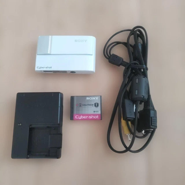 NO. 876 SONY Cyber-Shot DSC-T10 negro, con cargador. EUR 136,10