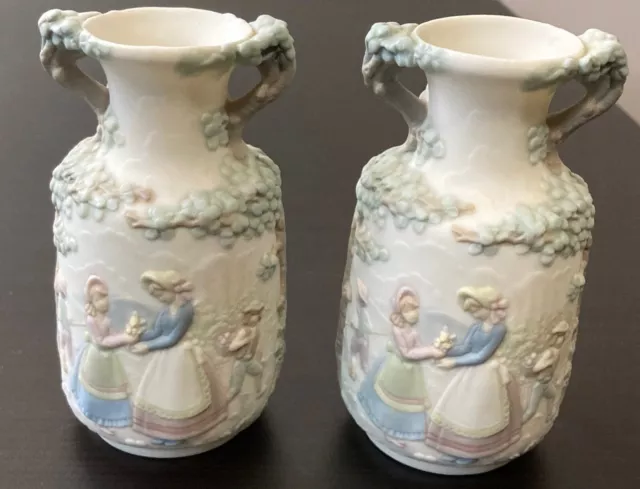 Lladro Porcelain Mini Urn Vase Pair # 5262 Country Scene Hand Made In Spain 1984