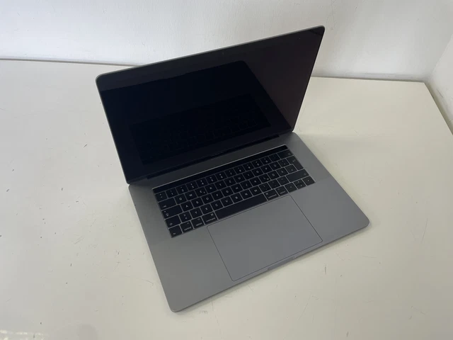 Apple MacBook Pro 15" i7-7700HQ 2,8 GHz 16 GB RAM - 1 TB SSD spacegray Touch Bar