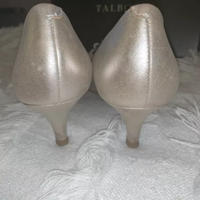 Talbots Womens Platinum Shimmer Kitten  2” Heel Pump 7 Narrow Shoe 7N Leather 3