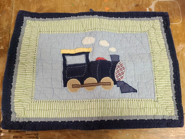Farsa estándar acolchada ""Tren"" Pottery Barn Kids