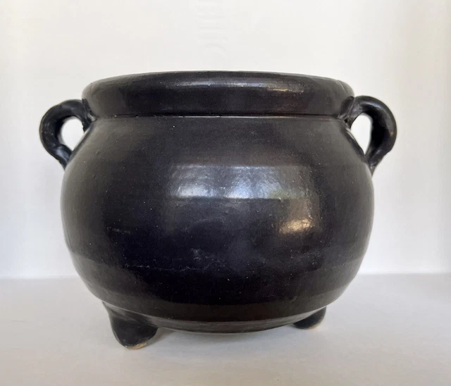 Vintage USA Pottery Black 3 Footed Legged Cauldron Planter Witches Pot Decor Vintage USA Pottery Black 3 Footed Legged Cauldron Planter Witches Pot Decor