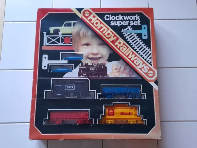 Hornby R533 Clockwork Super Set, Vintage Boxed Train