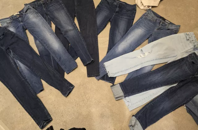 8 Pairs Of Jeans. Name Brand. Variety Of Brands. Medium.