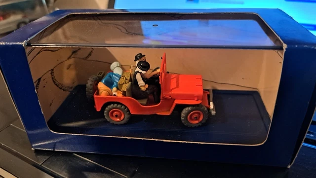 Véhicule de Collection Tintin au 1/12, la Citroën 5CV des Dupondt, Tintin au pays de l'Or Noir: Figurines BD par Hergé chez Tintinimaginatio