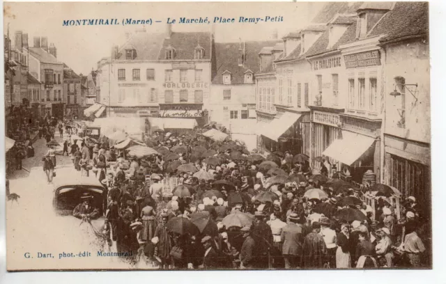 MONTMIRAIL - Marne - CPA 51 - Place Remy Petit - the crowd at the market