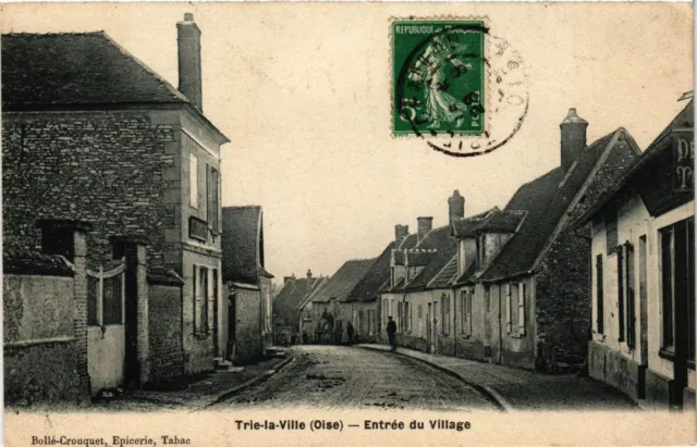 CPA TRIE-la-VILLE - Village Entrance (259636)