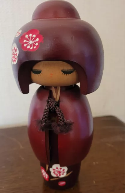 Vintage KOKESHI Doll. Japanese Wooden Figure Ornament Statue Hand-painted.