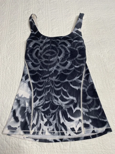 Lululemon Amala Tank Pretty Plume Angel Wing Black White Size 2 Yoga Top