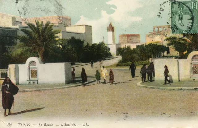 *23715 cpa Tunis - Le Bardo - l'entrée