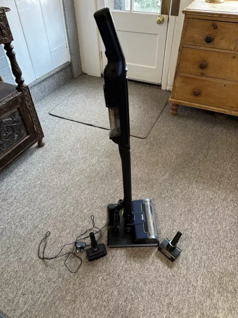 shark vacuum cleaner