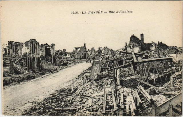 CPA LA BASSÉE - Rue d'Estaires (127031)