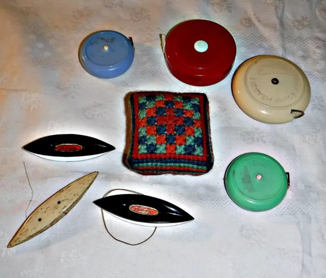 8 Vintage Nadelarbeit & Nähbegriffe 3 Shuttles, 4 Massband, 1 Pinken