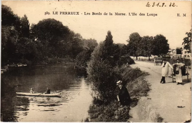 CPA Le Perreux La Marne-Les Regates a l'aviron FRANCE (1370334)