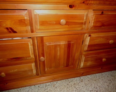 Queen Size Broyhill "Fontana" Bedroom Set, Pine Finish, Dresser, Mirror, Bed +++ 10