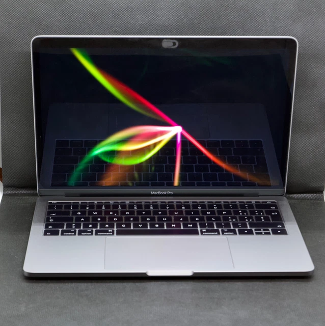 Apple MacBook Pro 13,3 2017 2.3GHz Intel Core i5 8GB RAM 256GB SSD Space Grey