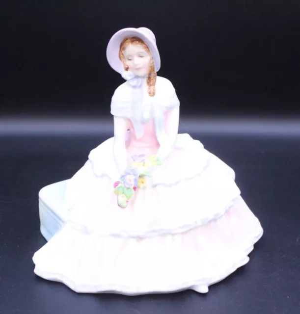 1935 ROYAL DOULTON HN1731 DAYDREAMS Bone China Lady Figure 16cm - B29