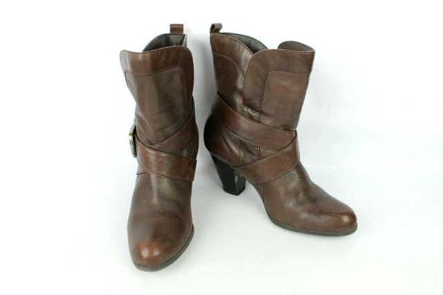 Bottines BATA Cuir Marron T 39 / UK 5.5 TRES BON ETAT