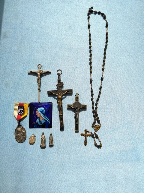 Ensemble liturgique composé d'un calice et de sa patène en a - Lot 184