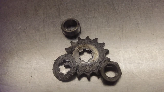 1965 Yamaha Newport 50cc Front Sprocket with Spacer and Nut F5 V1-1