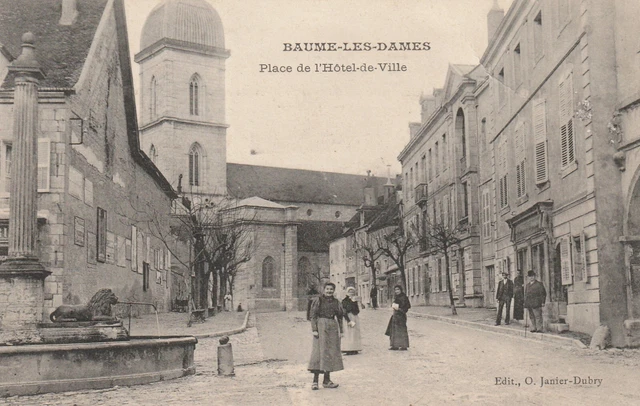 25 Cpa Baume Les Dames Place De L'hotel De Ville