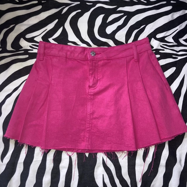 Pink pleated skirt primark top