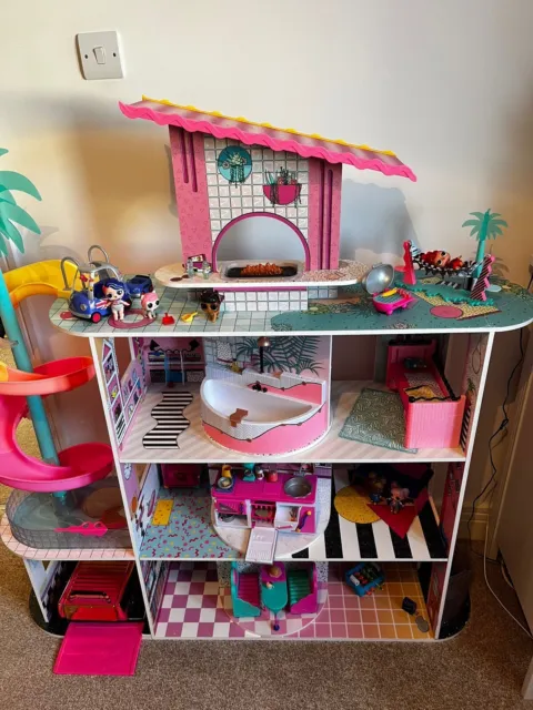 LOL Surprise! OMG Glam N' Go Camper Playset with 50+ Surprises and 360°  Play, Fully Furnished with Pool, Water Slide, Bunk Beds, Vanity, BBQ Grill,  DJ