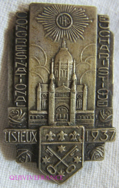 BG4878 - INSIGNE CONFERENCE CAISSES D'EPARGNE EST & NORD 1965
