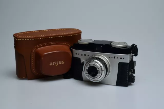 Argus A-Four 35mm Rangefinder Camera w/44mm F:3.5 Lens and Leather Case (556)