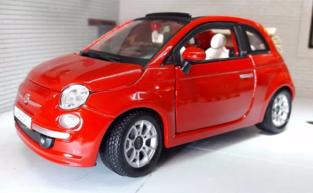 Fiat 500 500C Cabriolet Cabrio 2007 rot Burago 1:24 Maßstab Druckguss Modellauto