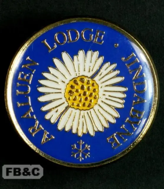 Araluen Lodge Jindabyne Badge - Girl Guides Ski Lodge