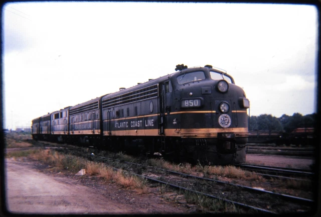 Duplicate Railroad Slide DSLD Atlantic Coast Line ACL 850 FP7