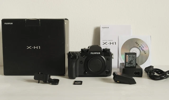 Fujifilm X-E1 And XF1 X-Series Low-Cost Cameras Appear In Photos Fujifilm X-E1 And XF1 X-Series Low-Cost Cameras Appear In Photos