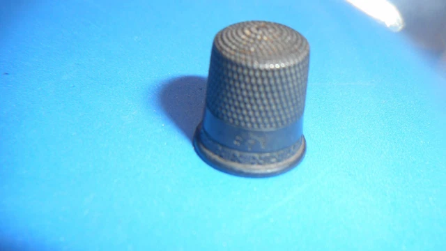 Vtg Sterling Silver Sewing Thimble #7 S Hallmark Simons Bros