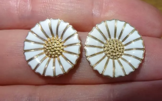 Danish on sale daisy earrings