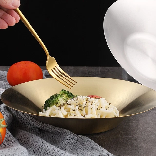 Piastra spaghetti in acciaio inox satinato facile da pulire e mantenere