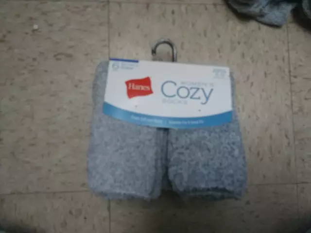 Nip Hanes WOMENS Cozy Socks Crew 6 Pair Grey Green Shoe Size 5-9