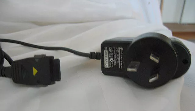 Genuine LG TA-20GS3 Travel Adapter 4.6V 800mA