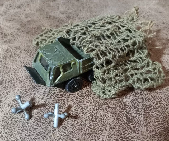 Dinky No.682 Stalwart Amphibious Military Load Carrier & Camouflage net 1:64