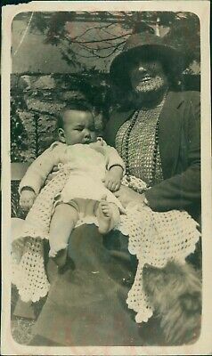 1922  Grandmother Mary Hopking & Derek Greer Ellesmere Dublin Ireland