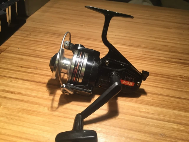 リール DAIWA 7250 HRLA Vtg. Japan Daiwa 7250 HRLA Spinning High Speed Fishing Reel