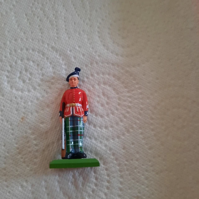 GROS LOT DE Petits Soldats Figurines Maquettes Militaire Guerre Artillerie 1/72 EUR 33,00 - FR