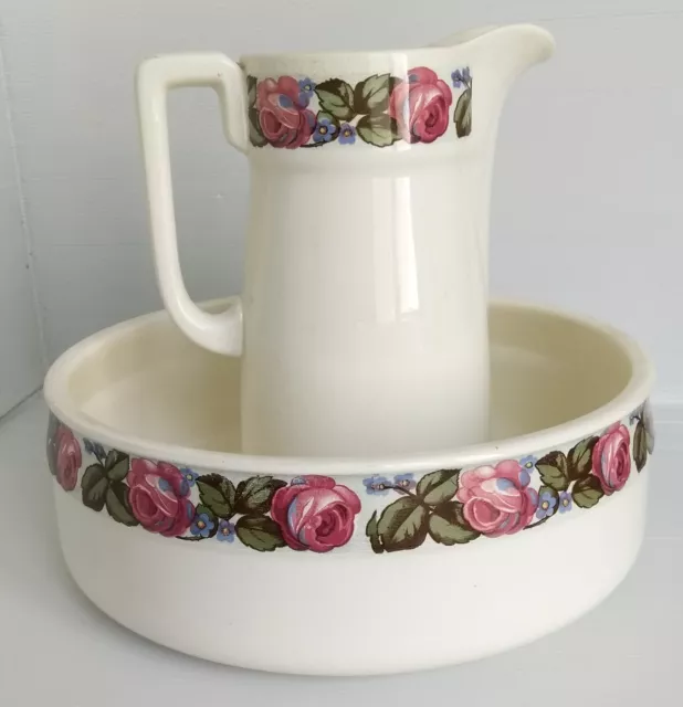 ENSEMBLE de TOILETTE VILLEROY et BOCH (1920-1935)