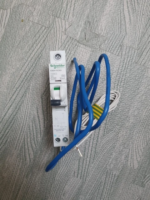 Schneider RCBO 32 amp 30 mA tipo C 32A Acti9 iC60H