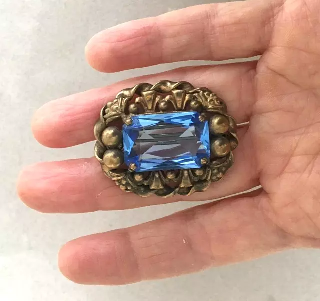 Beautiful VINTAGE ART DECO LIGHT BLUE GLASS BROOCH Czech rectangular faceted