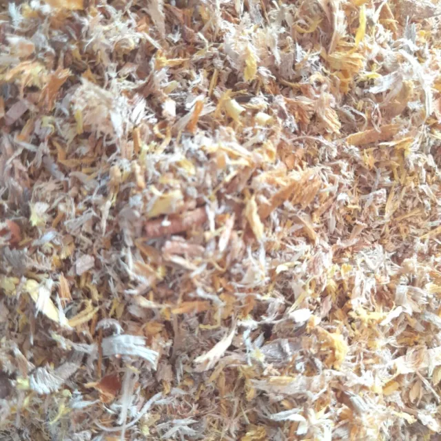 Natural WOOD CHIPS Bark Chippings Eco-Friendly GARDENS Plants Animal Play Areas 2