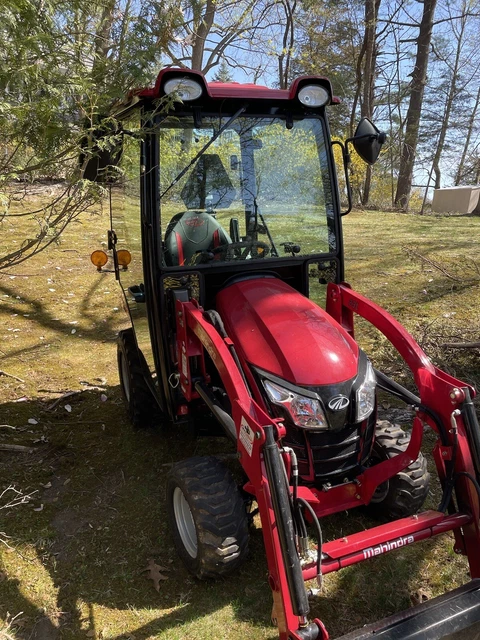 2020 Mahindra Emax 20S