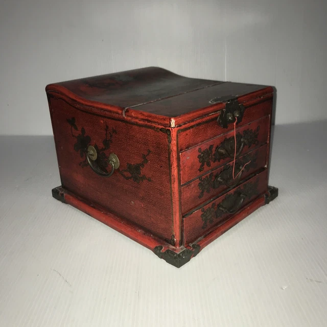 Vintage Lacquered Hand Painted Timber Jewellery Box with Mirror, China, c.1950